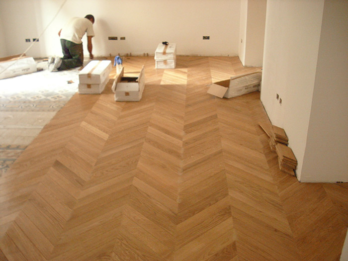 Muntoni parquet roma lavori parquet di rovere prefinito Parquet spina francese